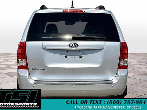 Used 2014 Kia Sedona LX image 4