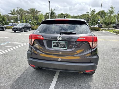 Used 2017 Honda HR-V LX image 25