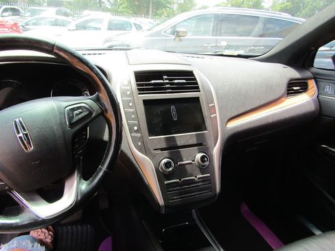 Used 2015 Lincoln MKC FWD w/ Equipment Group 101A Select image 11