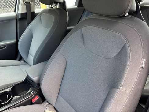 Used 2025 Kia K4 FWD image 37