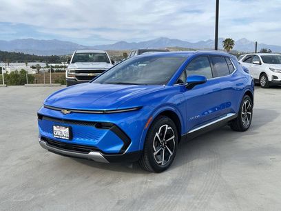 Used 2025 Chevrolet Equinox EV LT w/ Convenience Package