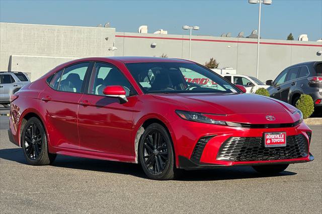 Certified 2025 Toyota Camry SE FWD image 5