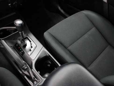 Used 2016 Toyota RAV4 LE AWD/4WD image 16