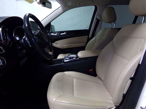 Used 2019 Mercedes-Benz GLS 450 4MATIC image 19