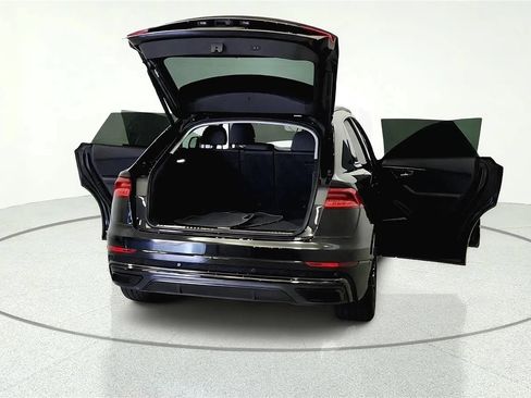 Used 2022 Audi Q8 Prestige AWD/4WD image 12