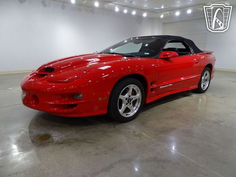 Used 1999 Pontiac Firebird Trans Am image 2