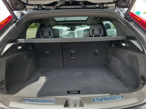 Used 2023 Cadillac XT4 Premium Luxury w/ Enhanced Visibility Package FWD image 17