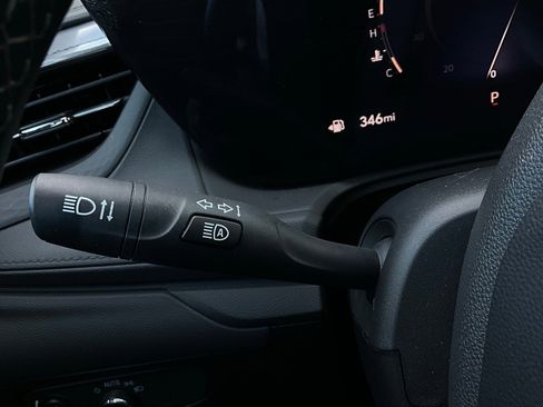 Used 2025 Buick Encore GX Preferred image 34