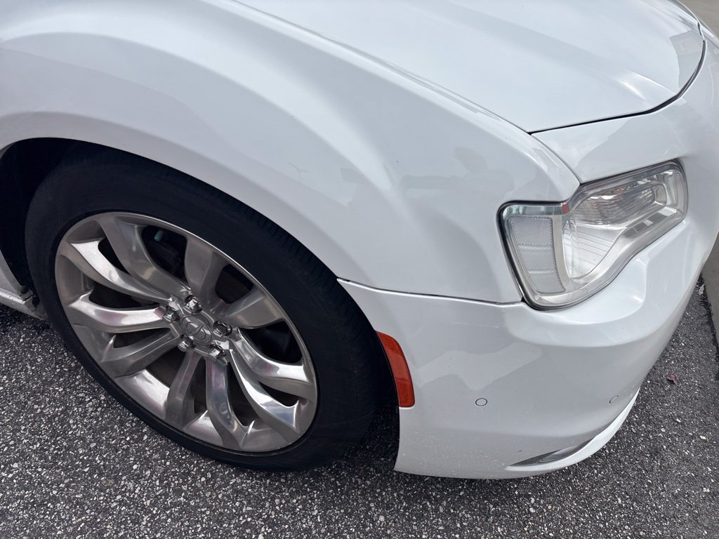 Used 2021 Chrysler 300 Touring L RWD image 5