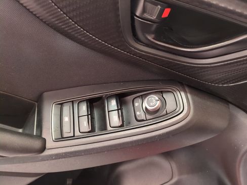 Certified 2023 Subaru Crosstrek 2.0i Premium image 18