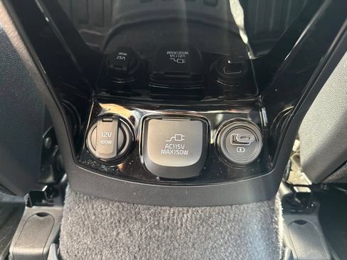 Used 2023 Kia Sorento SX AWD/4WD image 16