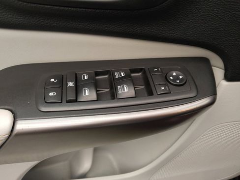 Used 2019 Jeep Cherokee Limited AWD/4WD image 27