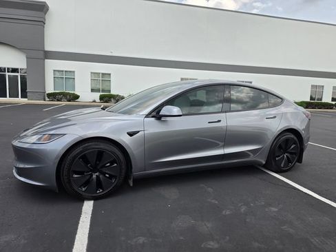 Used 2025 Tesla Model 3 Long Range AWD/4WD image 12