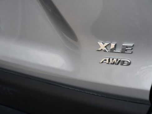 Used 2025 Toyota RAV4 XLE AWD/4WD image 25