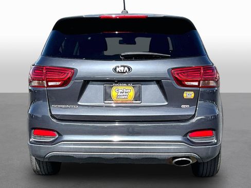 Used 2019 Kia Sorento FWD image 4