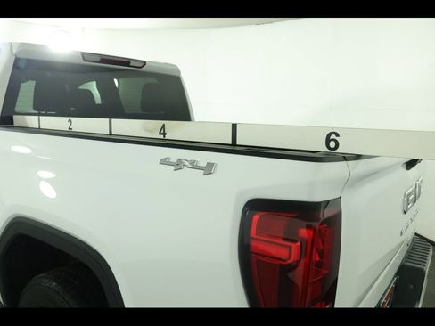 Used 2024 GMC Sierra 1500 Elevation AWD/4WD image 13