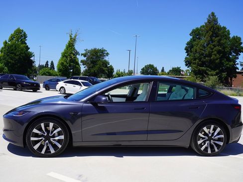 Used 2025 Tesla Model 3 Long Range AWD/4WD image 3