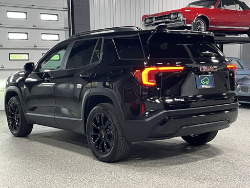 Certified 2025 GMC Terrain Elevation w/ Elevation Premium Package AWD/4WD image 3