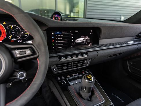 Certified 2026 Porsche 911 GT3 RWD image 49