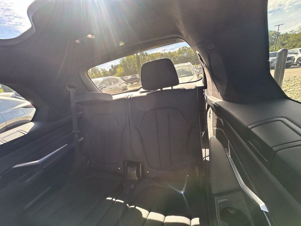 Used 2020 BMW X7 M50i w/ Executive Package AWD/4WD image 17