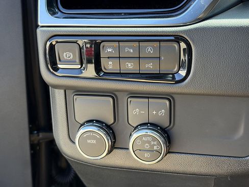 New 2026 GMC Yukon XL Elevation RWD image 16