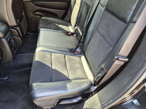 Used 2021 Jeep Grand Cherokee Laredo X AWD/4WD image 25