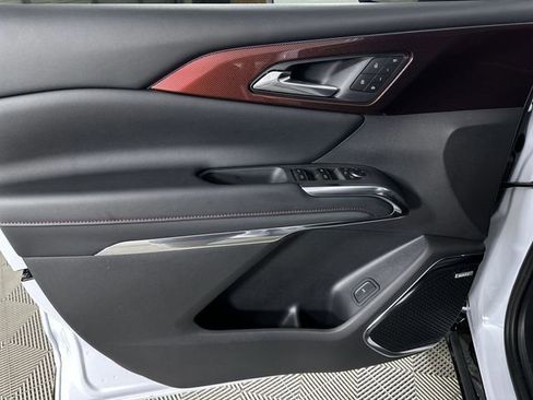 New 2026 Chevrolet Traverse RS w/ LPO, Floor Liner Package AWD/4WD image 23