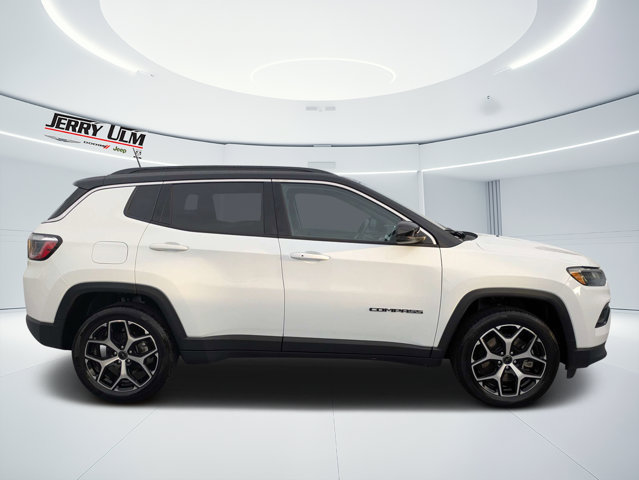 Certified 2025 Jeep Compass Limited AWD/4WD image 2