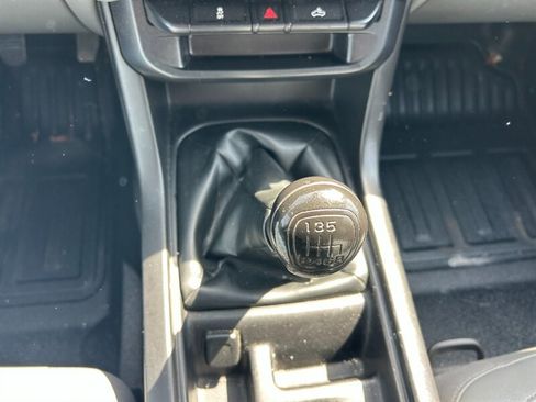 Used 2016 GMC Canyon SL image 14