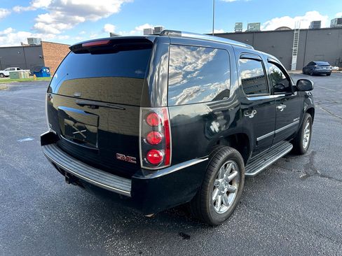 Used 2009 GMC Yukon Denali image 4