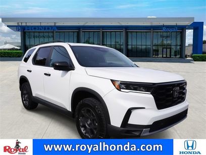 New 2025 Honda Pilot TrailSport