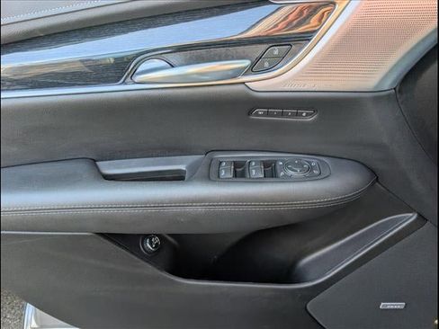 Used 2025 Cadillac XT5 Premium Luxury image 15