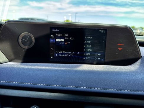 Used 2021 Lexus UX 250h w/ Premium Package AWD/4WD image 16