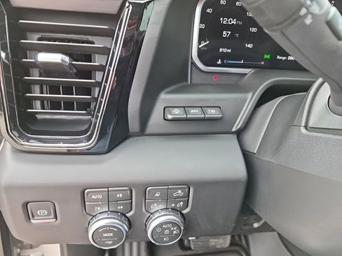 Used 2026 GMC Sierra 2500 AT4X w/ LPO, Black Badging Package image 34