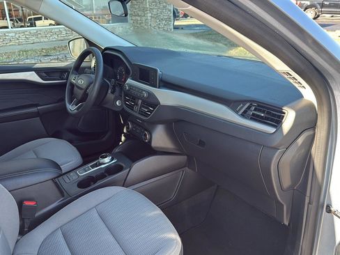 Used 2022 Ford Escape S image 29