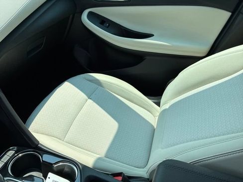 Used 2023 Buick Encore GX Preferred w/ Cold Weather Comfort Package FWD image 15