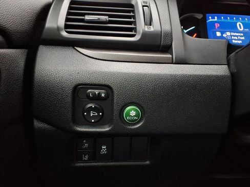 Certified 2022 Honda Pilot TrailSport image 32