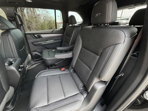 New 2026 Buick Enclave Sport Touring w/ Power Package FWD image 19