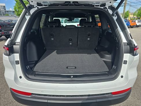 New 2026 Jeep Grand Cherokee Altitude RWD image 21