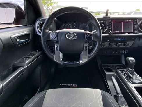 Used 2022 Toyota Tacoma TRD Off-Road AWD/4WD image 6