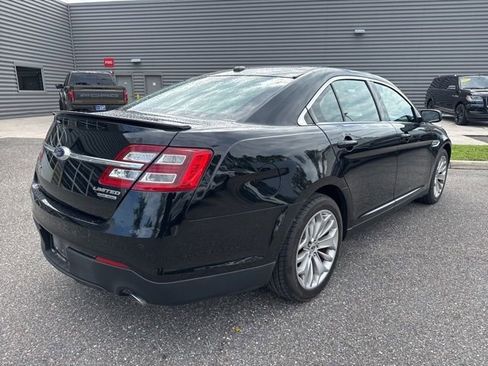 Used 2017 Ford Taurus Limited w/ Driver Assist Package FWD image 7