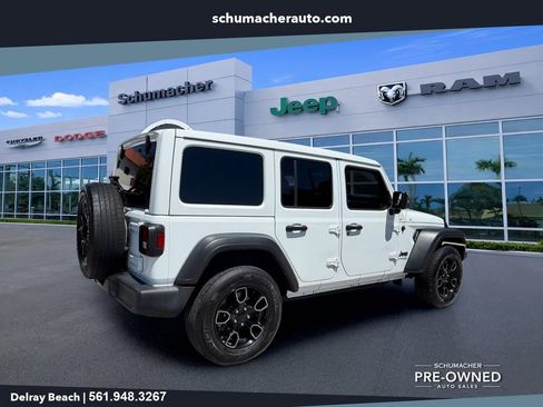 Used 2022 Jeep Wrangler Unlimited Sport w/ Sun And Sound Package AWD/4WD image 7