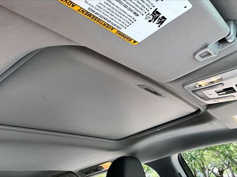 Used 2022 Toyota Sienna Limited AWD/4WD image 27