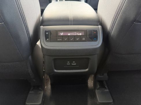Used 2025 Nissan Pathfinder SV FWD image 24