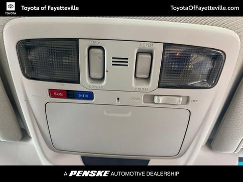 Used 2016 Subaru Outback 2.5i Limited AWD/4WD image 14