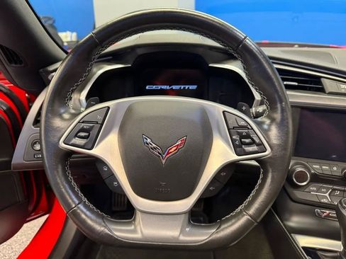 Used 2019 Chevrolet Corvette Stingray Coupe w/ 1LT RWD image 18