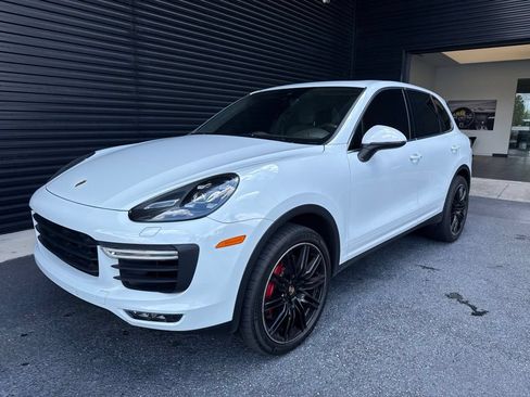 Used 2015 Porsche Cayenne Turbo AWD/4WD image 1