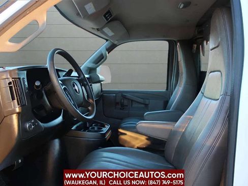 Used 2016 GMC Savana 3500 Extended RWD image 9