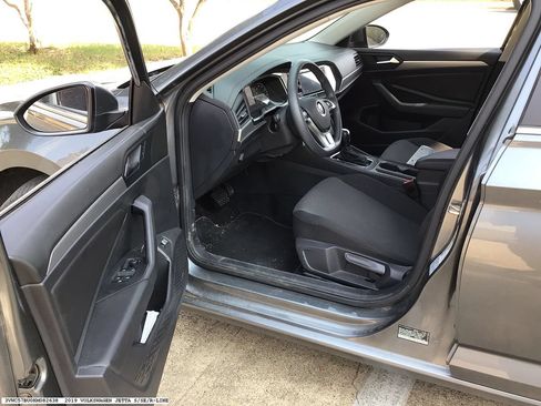 Used 2019 Volkswagen Jetta S w/ Driver Assistance Package FWD image 8