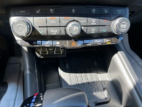 Used 2025 Dodge Durango GT AWD/4WD image 20
